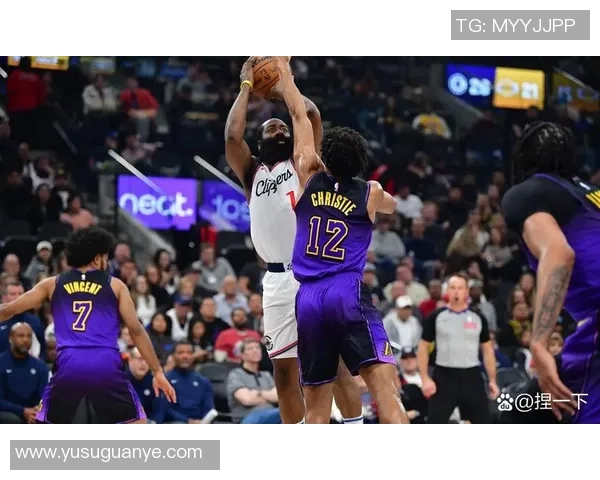 快船与魔术激战正酣现场直播精彩瞬间全记录